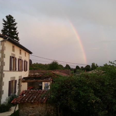 38 Friaudour Bed & Breakfast Saint-Pardoux  Luaran gambar
